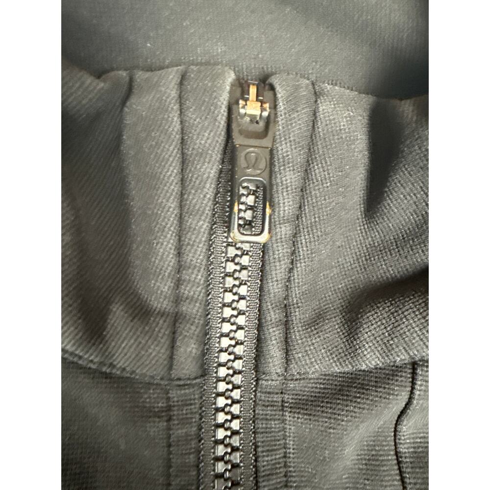 Lululemon sojourn warpstreme jacket men’s M - Picture 8 of 15